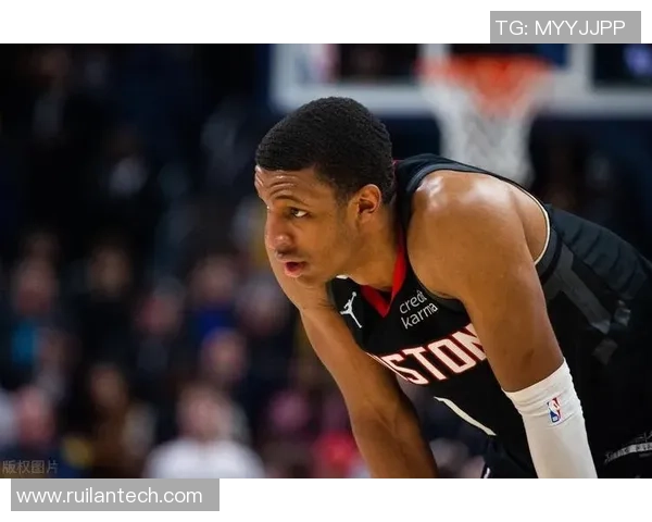 热火与步行者G6激战回顾球星表现与战术分析全面解读 热火与步行者G6激战回顾球星表现与战术分析全面解读